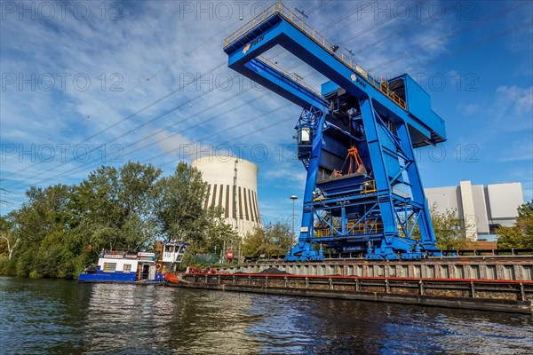 Loading crane