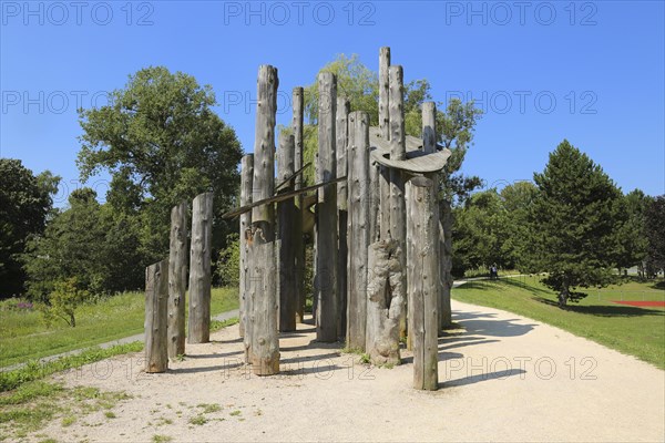 Wooden sculpture in the Donaupark