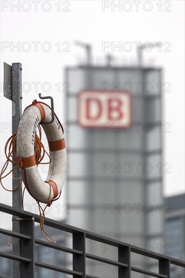 Lifebuoy of the Berlin Fire Brigade on the Moltke Bridge