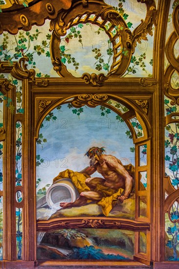 Hall of Rivers with an artificial foliage carving structure