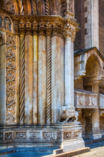 Magnificent portal of San Lorenzo in Gothic style