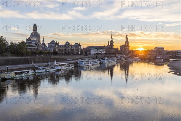 City view at sunset with Elbe River and Academy of Arts