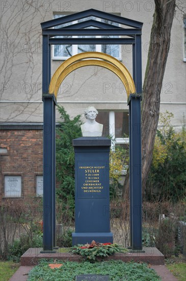 Grave Friedrich August Stueler