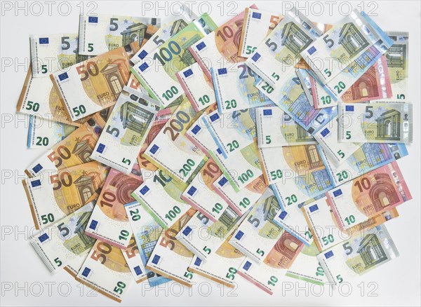 Various euro notes