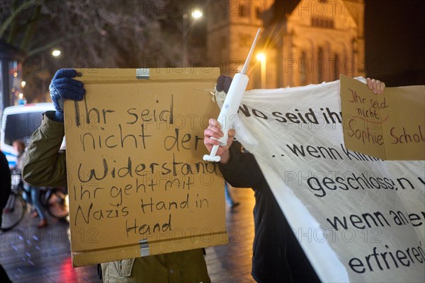 Antifa counter-demonstrators on the fringes of a demonstration by cross-thinkers against the Corona measures Koblenz