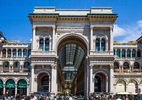 Galleria Vittorio Emanuele conorhynchos (1877) built