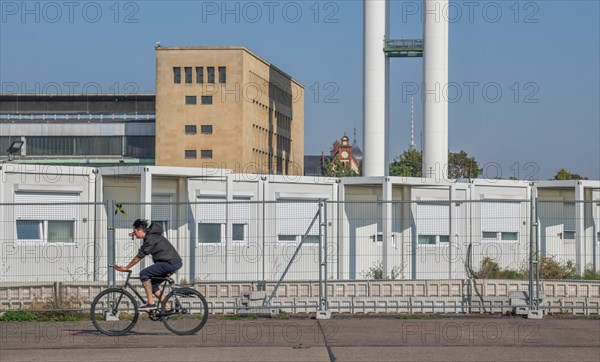 Housing containers for refugees