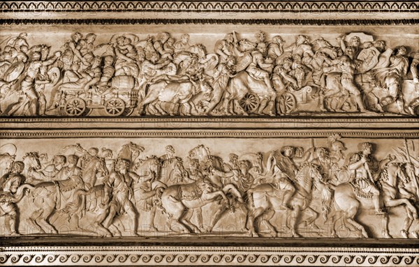 Procession of marching Roman soldiers with about five hundred figures