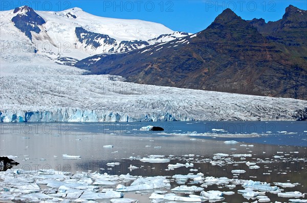 Svinafellsjoekull Glacier