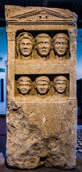 Funerary stele in Nanto stone