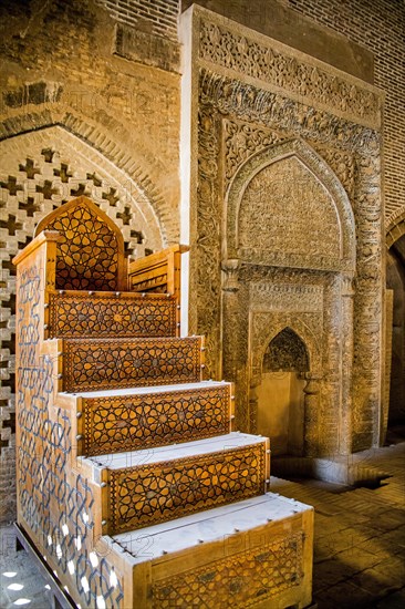 Shabestan and Uljayto Mihrab at the West-Iwan