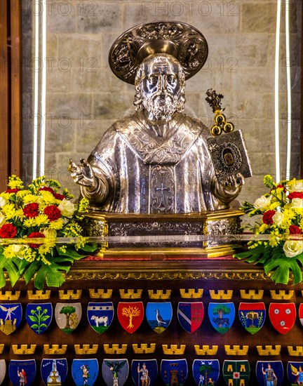 Statue of Saint Nicholas