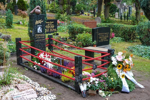 Grave of the sportsman Rocky Graciano Rocchigiani