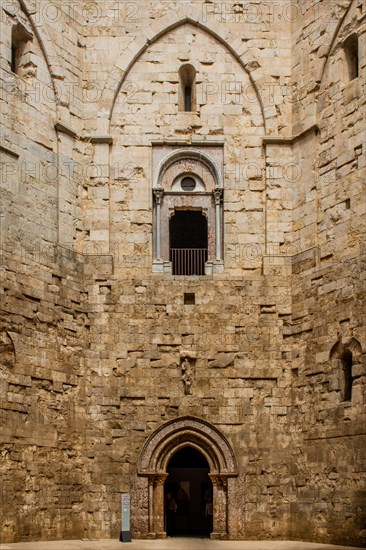 Octagonal courtyard of the fort