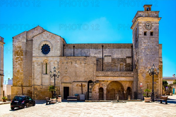 Piazza Vittoria with the 12th century Chiesa Santa Maria Annunziata Castro Upper Town