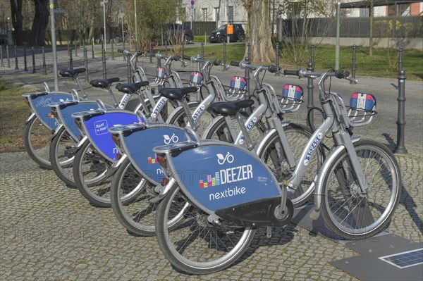 Deezer Nextbike rental bikes