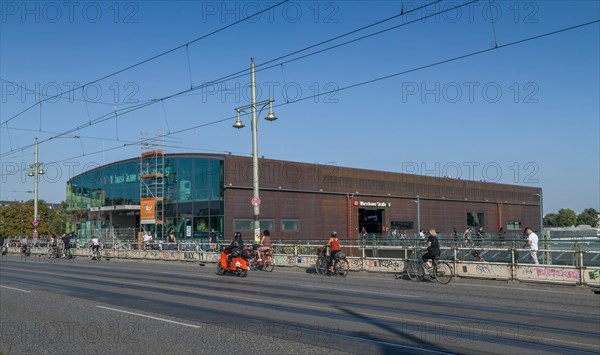Warschauer Strasse train station