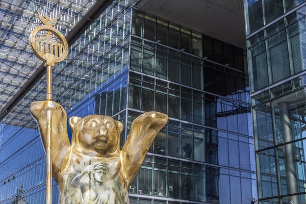 Buddy Bear with Quadriga stands at Neues Kranzler Eck