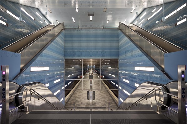 Ueberseequartier underground station