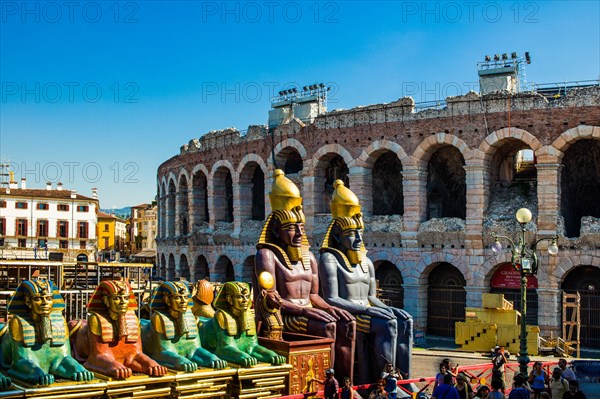 Aida decorations