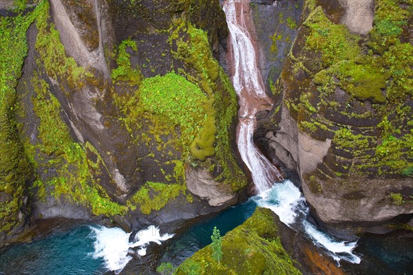 Fjaorargljufur Gorge