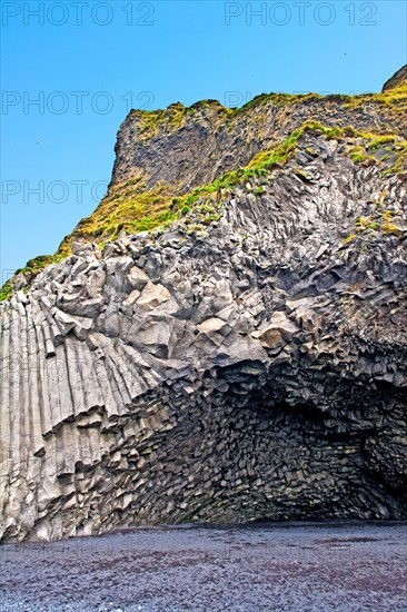 Bird Rock Reynisfjara Halsanefshellir