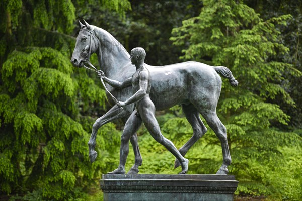 Sculpture The Rosselenker by Louis Tuaillon