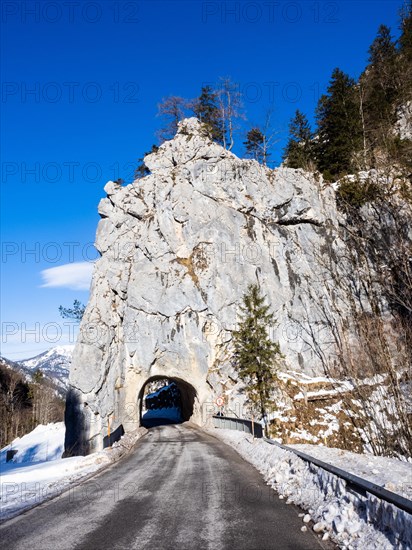 Tunnel