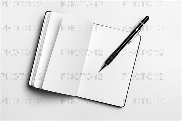 Notebook and mechanical pencil