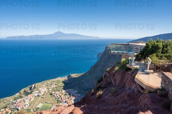 Skywalk Mirador de Abrante with view of Tenerife