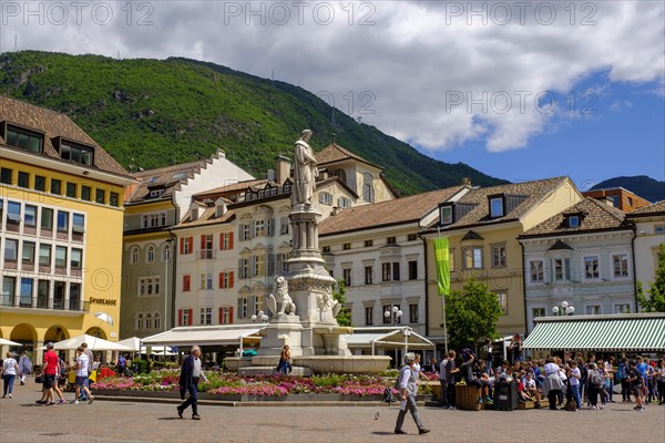 Waltherplatz with the monument to Walther von der Vogelweide