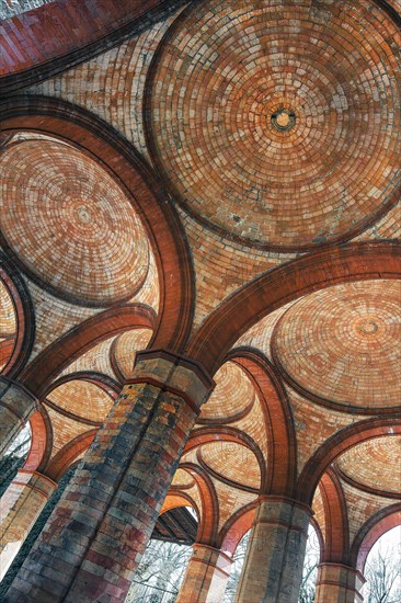 Domes and columns at the South Cemetery