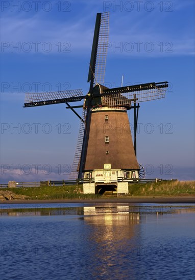 Windmill De Traanroeier
