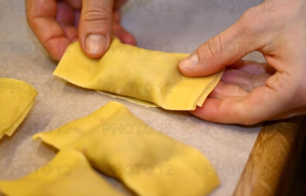 Making Swabian Maultaschen