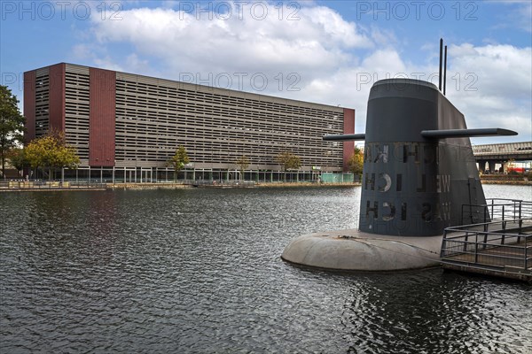 Artwork Submarine Island at the Kueppersmuehle Museum