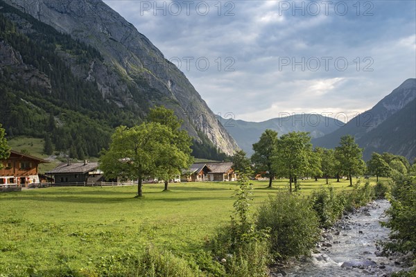 Almdorf Eng with Rissbach