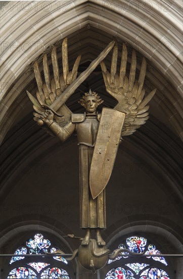 Archangel Michael by the sculptor Ulfert Jansen in the gallery arch in Ulm Minster