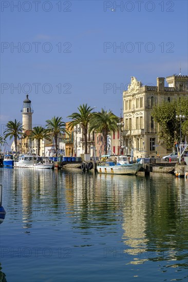 Port and Canal du Rhone a Sete