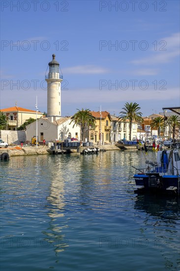 Port and Canal du Rhone a Sete