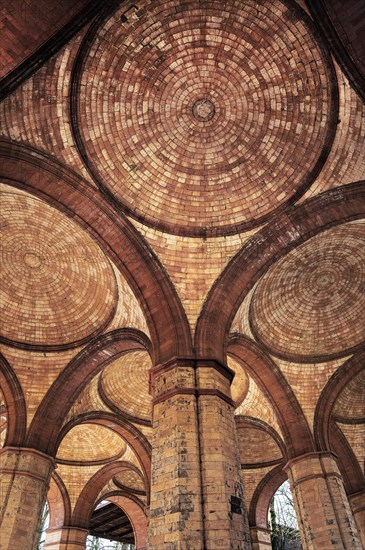 Domes and columns at the South Cemetery