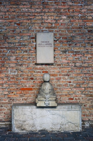 Wall at the southern cemetery with tomb of Friedrich Graf von Saporta