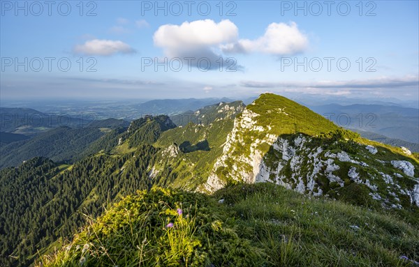 Break-off edge at the summit