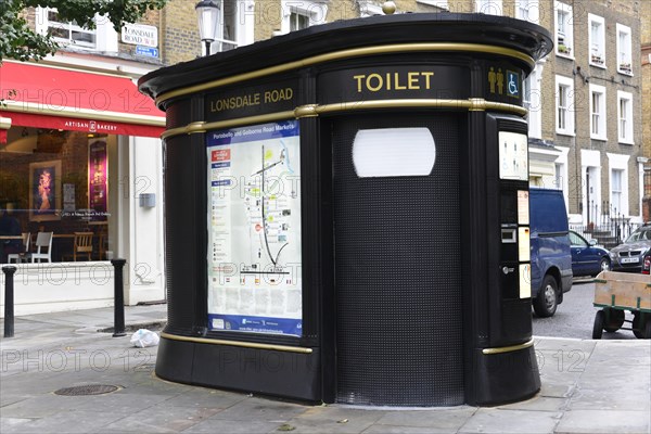 Public toilet