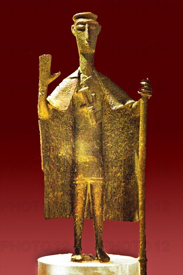 Bronze chieftain figure
