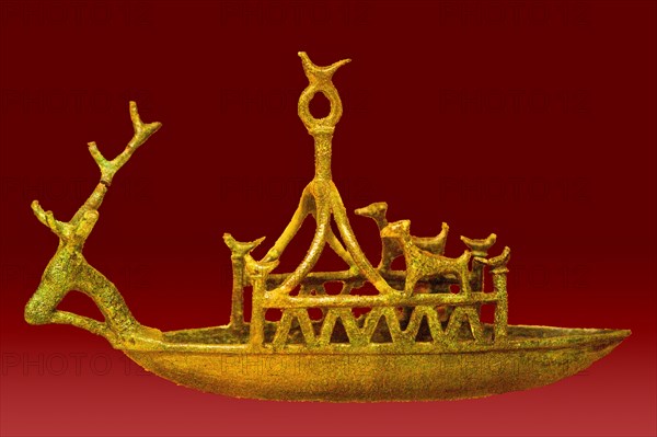 Nuraghic bronze boat with deer head sculpture