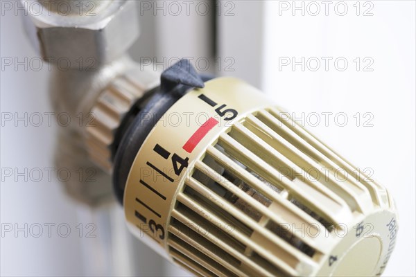 Heating thermostat