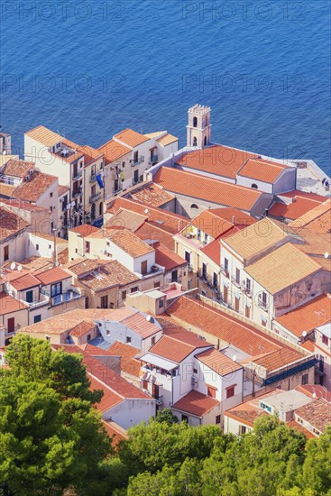 Cefalu town