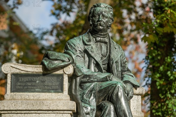 Theodor Fontane Monument