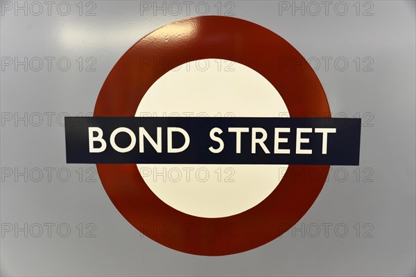 Underground sign BOND STREET