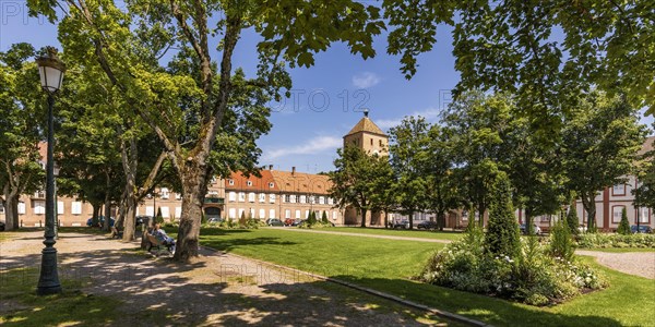 Park at Place Charles de Gaulle